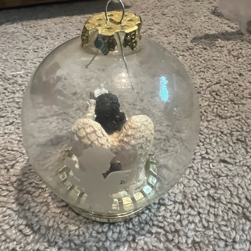 House of Lloyd Christmas Around the World Peaceful Flight ornament with a stand - Picture 7 of 8